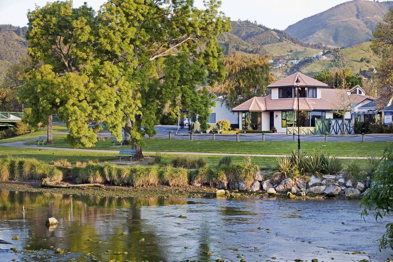 Riverside Villa - In The City By The River! Nelson Exterior photo